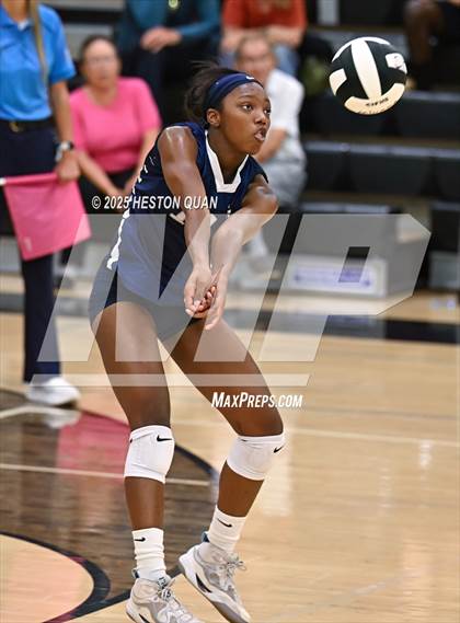 Thumbnail 3 in Flintridge Prep vs. Foothill (CIF-SS D3 Semi-Final) photogallery.