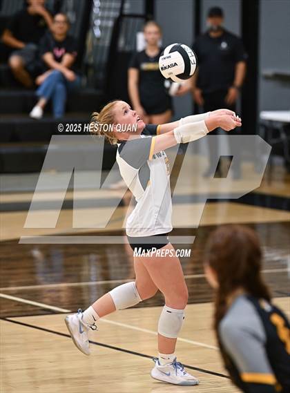 Thumbnail 1 in Flintridge Prep vs. Foothill (CIF-SS D3 Semi-Final) photogallery.