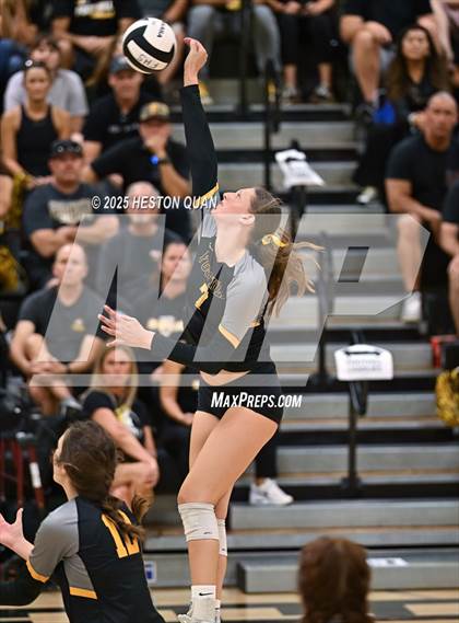 Thumbnail 2 in Flintridge Prep vs. Foothill (CIF-SS D3 Semi-Final) photogallery.