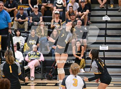 Thumbnail 2 in Flintridge Prep vs. Foothill (CIF-SS D3 Semi-Final) photogallery.