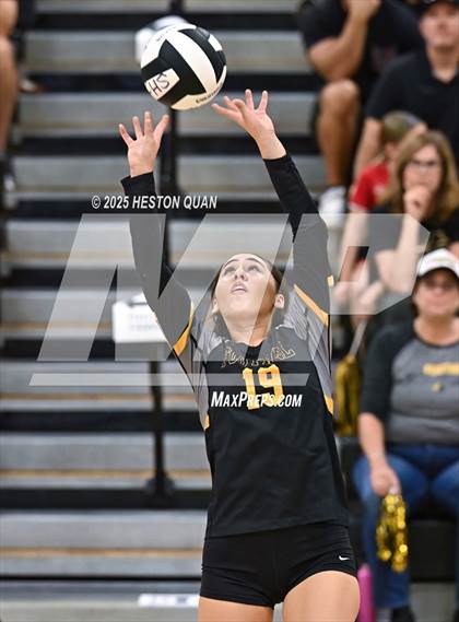 Thumbnail 1 in Flintridge Prep vs. Foothill (CIF-SS D3 Semi-Final) photogallery.