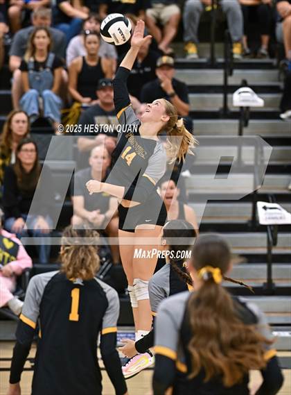 Thumbnail 3 in Flintridge Prep vs. Foothill (CIF-SS D3 Semi-Final) photogallery.