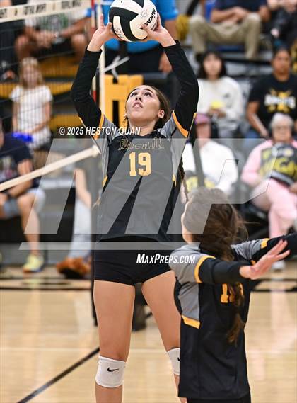 Thumbnail 3 in Flintridge Prep vs. Foothill (CIF-SS D3 Semi-Final) photogallery.