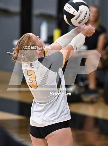 Thumbnail 1 in Flintridge Prep vs. Foothill (CIF-SS D3 Semi-Final) photogallery.