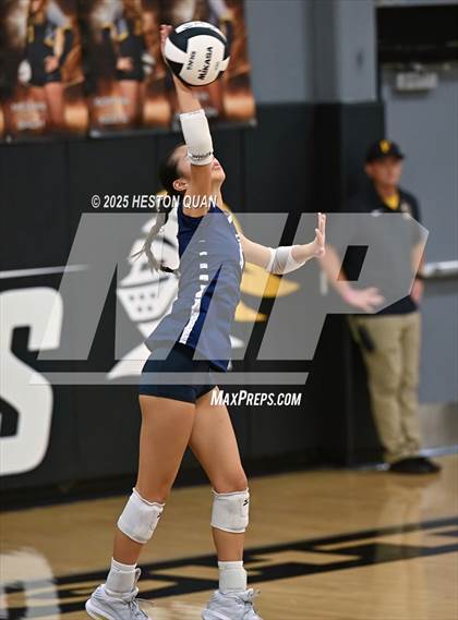 Thumbnail 3 in Flintridge Prep vs. Foothill (CIF-SS D3 Semi-Final) photogallery.