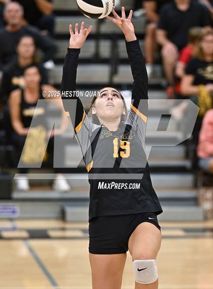 Thumbnail 3 in Flintridge Prep vs. Foothill (CIF-SS D3 Semi-Final) photogallery.