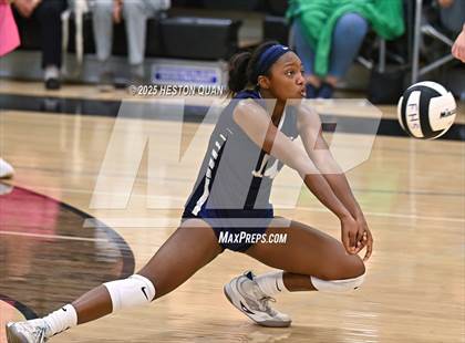 Thumbnail 2 in Flintridge Prep vs. Foothill (CIF-SS D3 Semi-Final) photogallery.