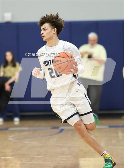 Thumbnail 3 in Summerville vs Pinewood Prep (Lowcountry Showcase) photogallery.