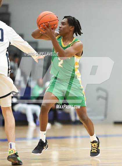 Thumbnail 2 in Summerville vs Pinewood Prep (Lowcountry Showcase) photogallery.