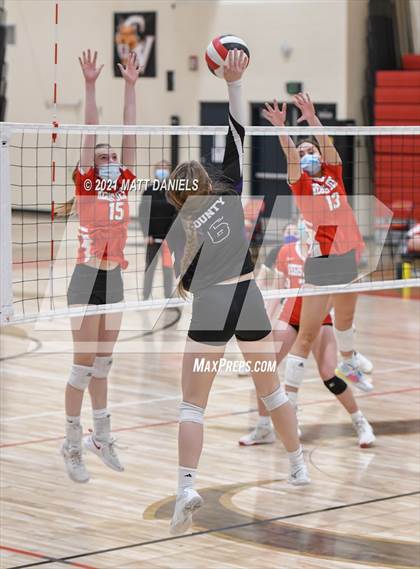 Thumbnail 2 in Regis Jesuit @ Douglas County photogallery.