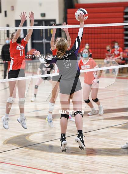 Thumbnail 1 in Regis Jesuit @ Douglas County photogallery.