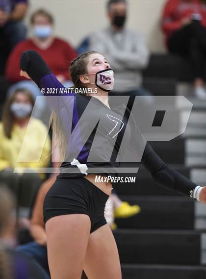 Thumbnail 1 in Regis Jesuit @ Douglas County photogallery.