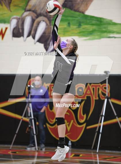 Thumbnail 2 in Regis Jesuit @ Douglas County photogallery.