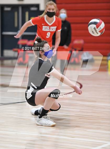 Thumbnail 2 in Regis Jesuit @ Douglas County photogallery.