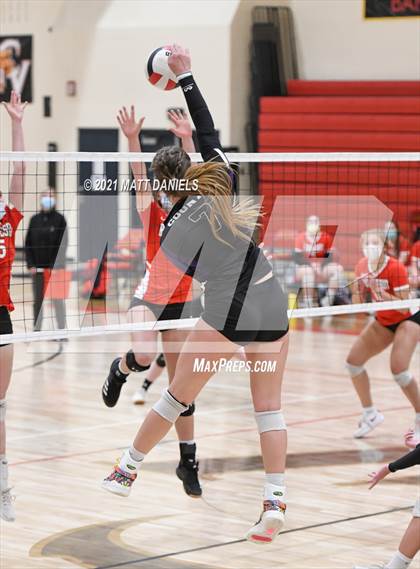 Thumbnail 1 in Regis Jesuit @ Douglas County photogallery.