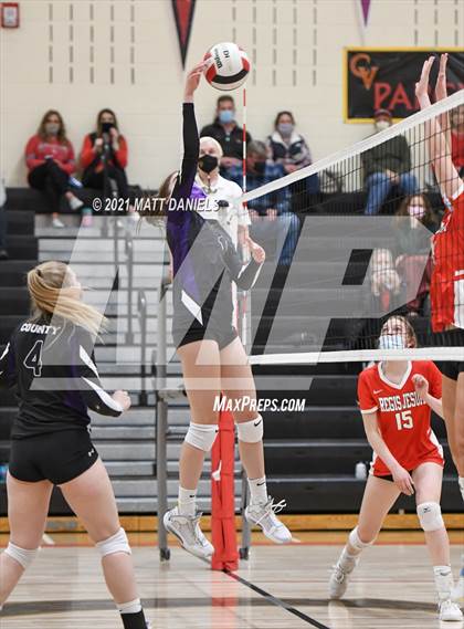Thumbnail 1 in Regis Jesuit @ Douglas County photogallery.