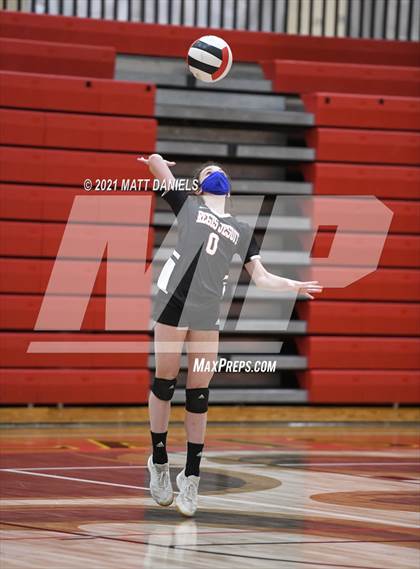 Thumbnail 1 in Regis Jesuit @ Douglas County photogallery.