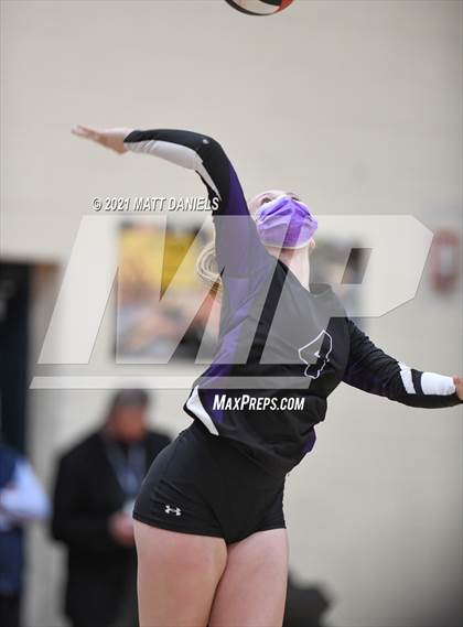 Thumbnail 2 in Regis Jesuit @ Douglas County photogallery.