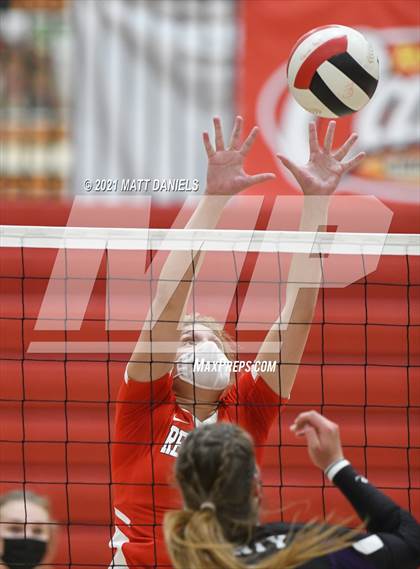 Thumbnail 1 in Regis Jesuit @ Douglas County photogallery.