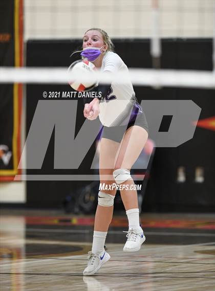 Thumbnail 2 in Regis Jesuit @ Douglas County photogallery.