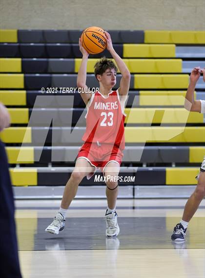 Thumbnail 1 in FR: Park City @ Deseret Peak (Sophomore) photogallery.