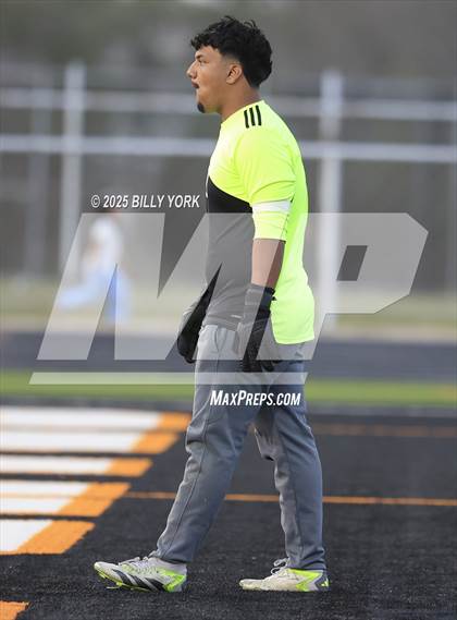 Thumbnail 1 in Grand Saline vs Mineola photogallery.