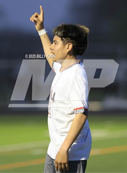 Thumbnail 2 in Grand Saline vs Mineola photogallery.