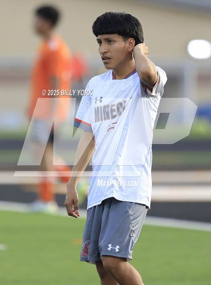Thumbnail 2 in Grand Saline vs Mineola photogallery.