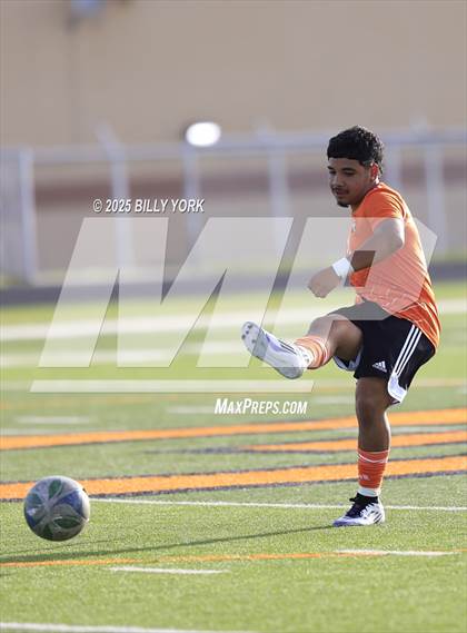 Thumbnail 3 in Grand Saline vs Mineola photogallery.