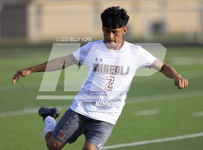 Thumbnail 2 in Grand Saline vs Mineola photogallery.
