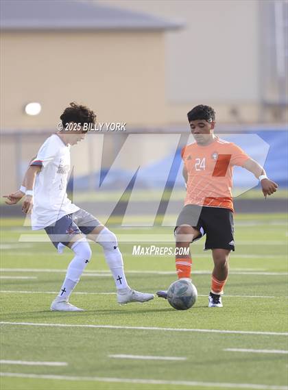 Thumbnail 2 in Grand Saline vs Mineola photogallery.