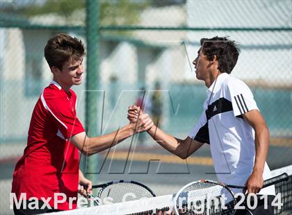 Thumbnail 1 in Hart vs Valencia photogallery.