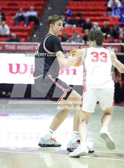Thumbnail 2 in Alta vs. Bountiful (UHSAA 5A Quarterfinal) photogallery.
