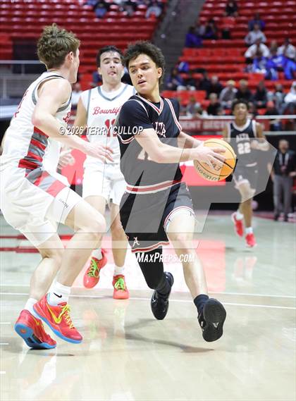 Thumbnail 3 in Alta vs. Bountiful (UHSAA 5A Quarterfinal) photogallery.