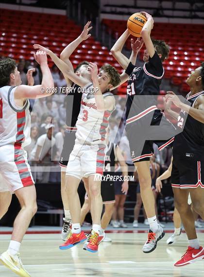 Thumbnail 1 in Alta vs. Bountiful (UHSAA 5A Quarterfinal) photogallery.