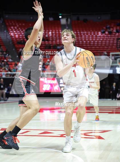Thumbnail 1 in Alta vs. Bountiful (UHSAA 5A Quarterfinal) photogallery.