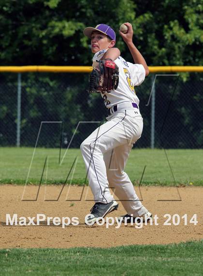 Thumbnail 1 in Columbia vs Valmeyer photogallery.