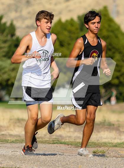 Thumbnail 2 in Weiser Invitational photogallery.