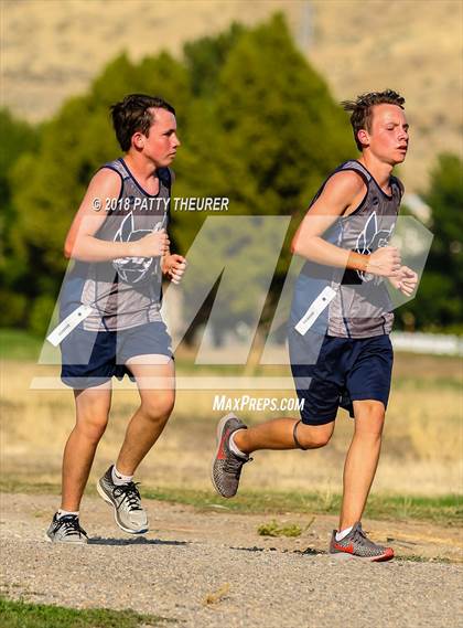 Thumbnail 1 in JV: Weiser Invitational photogallery.