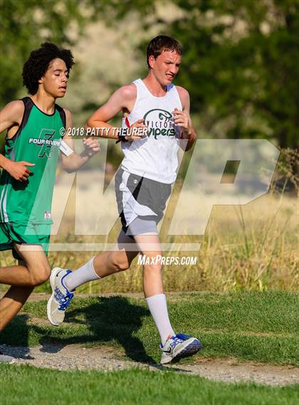 Thumbnail 2 in Weiser Invitational photogallery.