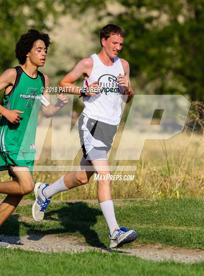 Thumbnail 2 in JV: Weiser Invitational photogallery.