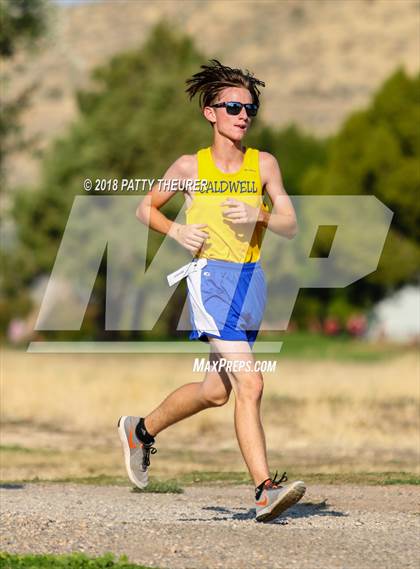 Thumbnail 2 in JV: Weiser Invitational photogallery.