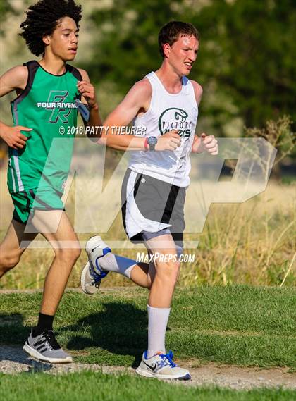 Thumbnail 3 in Weiser Invitational photogallery.