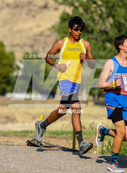 Thumbnail 1 in JV: Weiser Invitational photogallery.