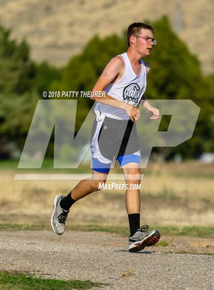 Thumbnail 3 in Weiser Invitational photogallery.