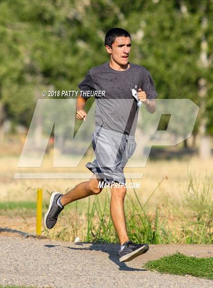 Thumbnail 2 in Weiser Invitational photogallery.