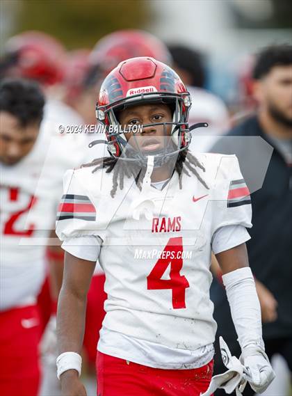 Thumbnail 2 in South Gate vs. Chatsworth (CIF LACS Division 2 Final) photogallery.