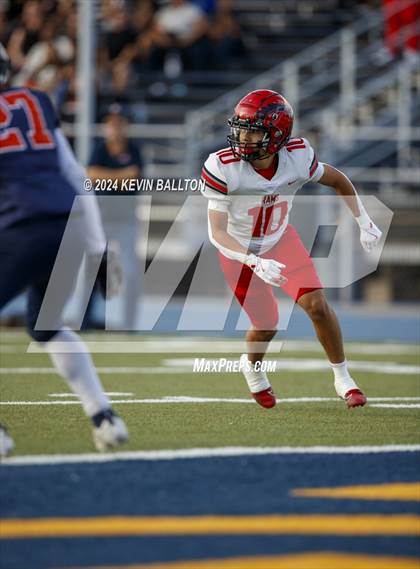 Thumbnail 2 in South Gate vs. Chatsworth (CIF LACS Division 2 Final) photogallery.
