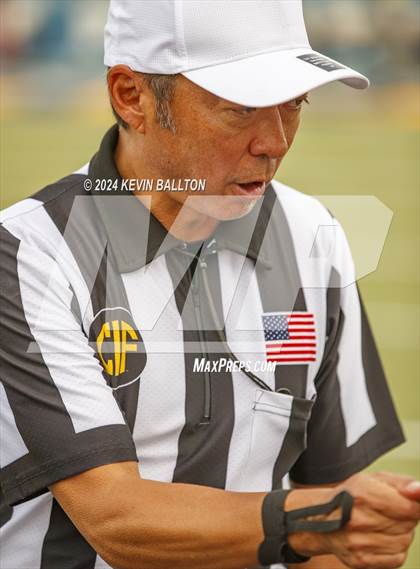 Thumbnail 2 in South Gate vs. Chatsworth (CIF LACS Division 2 Final) photogallery.