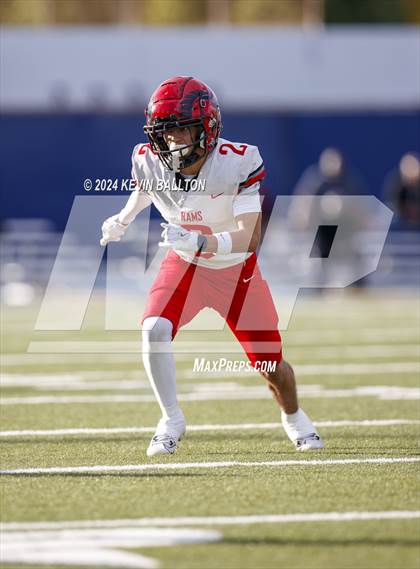Thumbnail 1 in South Gate vs. Chatsworth (CIF LACS Division 2 Final) photogallery.